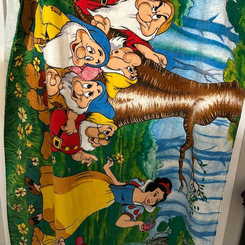 Vintage Disney Snow White Seven Dwarfs Beach Towel 100% Cotton NWOT